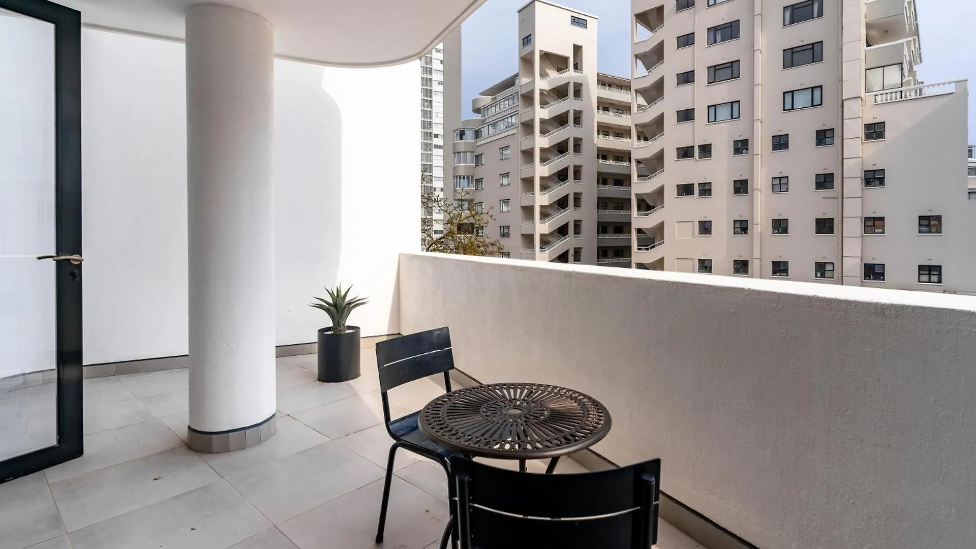 Flamingo 101 - One Bedroom Sea Point Apartment With Daily Housekeeping Ciudad del Cabo 0*,
