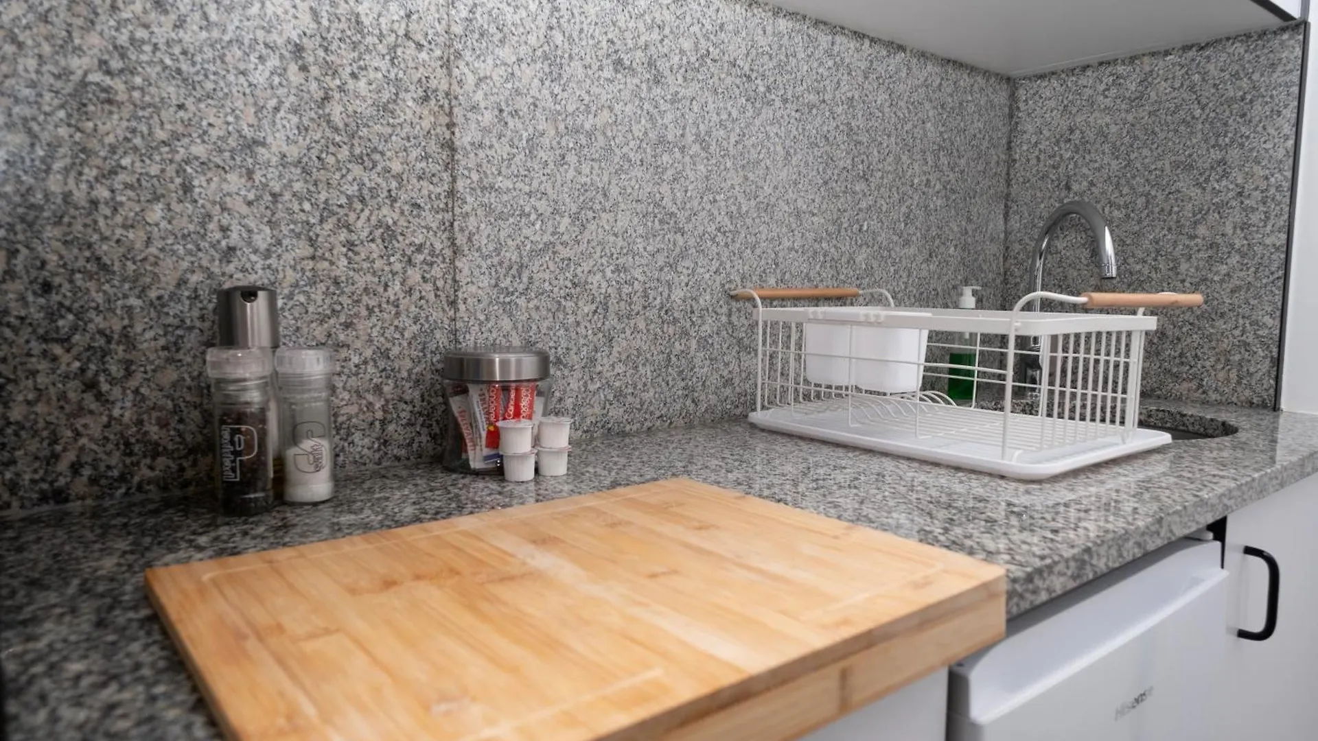 Flamingo 101 - One Bedroom Sea Point Apartment With Daily Housekeeping Ciudad del Cabo